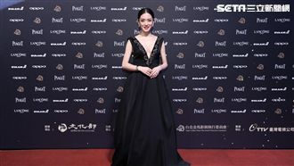 孕肚消失！楊千霈曬深V爆乳火辣亮相