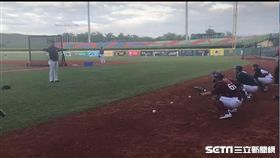 日本職棒另類捕手擋球練習（圖／記者雷明正攝影）