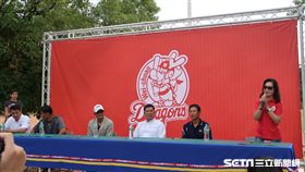 味全龍球星出席徐生明盃簽名會。（圖／記者王怡翔攝）