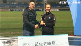 ▲中華足球總教練Gary White與大同隊總教練強木在。（圖／記者林辰彥攝影）