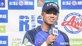 中職聯隊兄弟王威晨。 圖／記者林敬旻攝