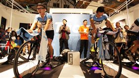 ▲台灣首見車手在室內用虛擬的ZWIFT對決。（圖／大會提供）