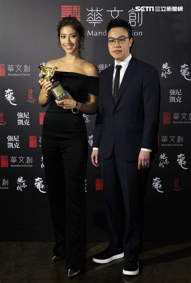 大佛普拉斯獲的54金馬最佳劇情片、最佳新導演、最佳改編劇本、強尼.凱克瑞馬席丹獲得金馬54最佳新演員獎，一起慶功宴。（記者邱榮吉/攝影）