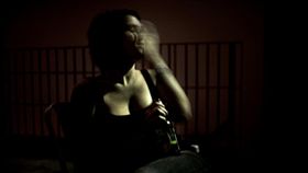 女生 女性 喝醉
https://www.flickr.com/photos/ciadefoto/3235227600/
