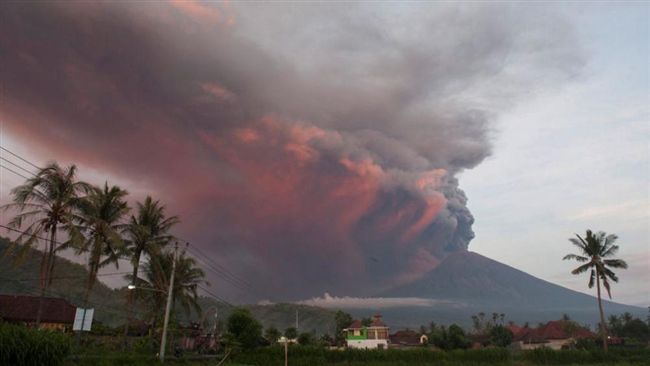 火山續噴發　341名台旅客在峇里島