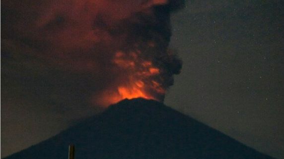 火山危機重創峇里島　觀光業者喊苦