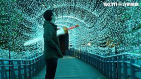 新北耶誕城燈海,藍色時光隧道。（圖／新北市觀光局提供）