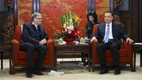 比爾．蓋茲當選中國工程院外籍院士中國工程院官網27日公布，微軟創辦人比爾．蓋茲當選中國工程院外籍院士。圖為比爾．蓋茲（左）11月3日拜會中國國務院總理李克強（右），兩人就第4代核能技術合作開發交換意見。（中新社提供）中央社  106年11月27日