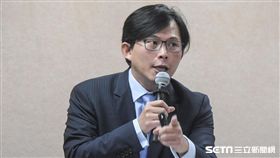 時代力量立委黃國昌於國防及外交委員會質詢 圖／記者林敬旻攝