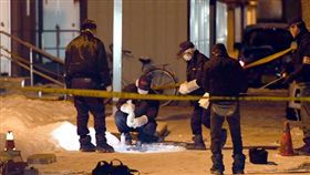 12歲男童在路上持菜刀隨機砍人，理由竟是「想知道人死的樣子」。（圖／翻攝每日新聞）