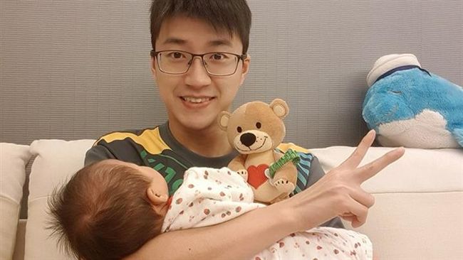 替小小愛報戶口　江宏傑感言網笑翻！