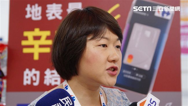 主場應在賣場　何默真將從公關變店長