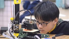 16:9
14歲天才自組無人機　周延俊：Google比老師好太多
周延俊
圖／翻攝自蘇恆誠臉書