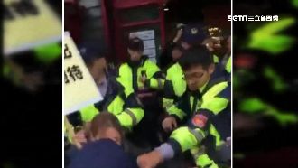傢俱賣場員工遭解雇　罷工抗議被警逮