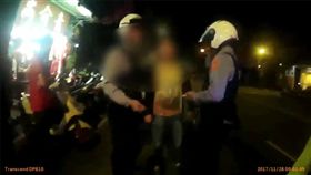 警方獲報迅速派出大量人力前往現場。（圖／翻攝畫面）