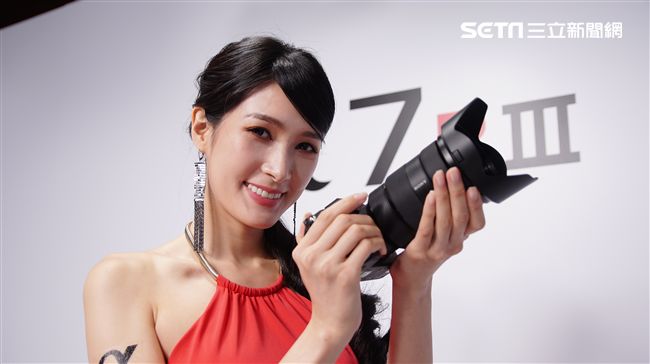 全幅無反α7R III　超速登台！
