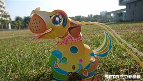 2018高雄燈會藝術節,小提燈,旺來狗。（圖／高雄市政府觀光局提供）
