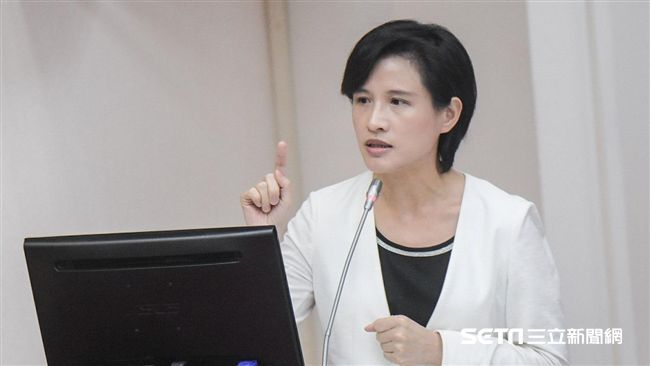 鄭麗君：還原歷史不是處理功過並陳