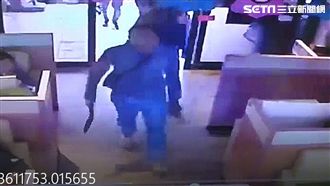 債務糾紛？　黑衣男糾眾亮刀、潑廚餘