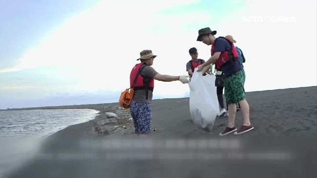 名導拍紀錄片　喚小學生環保守護海洋