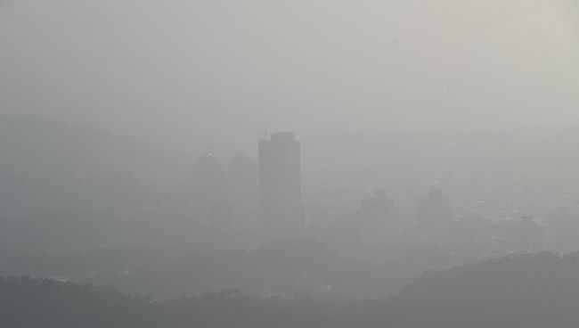 北部空氣品質達紅害　最快深夜可改善