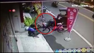 嬤硬騎電動車載外傭　逆向撞上賣菜嬤