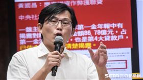 立法院財政委員會，時代力量立委黃國昌。 圖／記者林敬旻攝