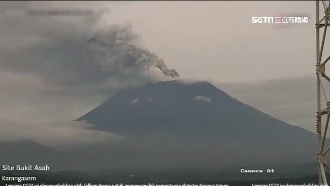 峇里島機場重啟！旅客急搭機逃亡