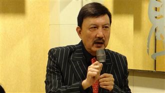 傅達仁將下車　余天「好死不如賴活」