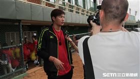 ▲旅美左投王維中出席關懷盃活動。（圖／記者蕭保祥攝）