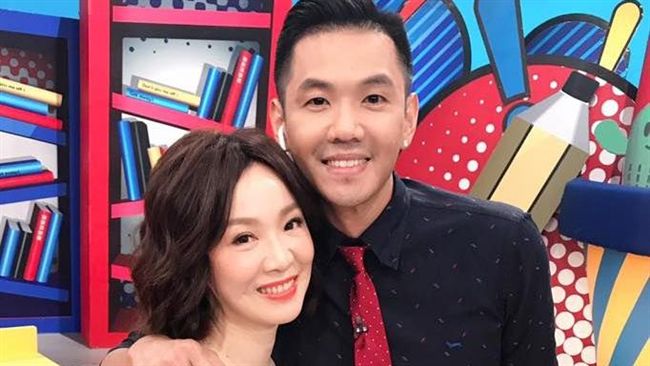 徐薇卸主持棒　搭檔黑人這舉動惹淚崩
