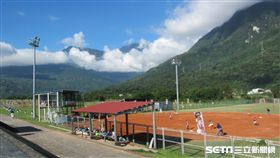 ▲關懷盃在空氣清新的花蓮開打。（圖／記者蕭保祥攝）