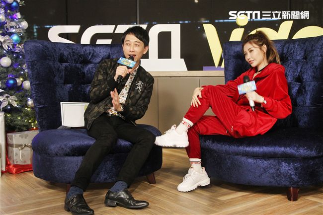 愷樂上「安安大明星」直播。（記者邱榮吉/攝影）