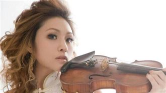 正妹小提琴家遭控詐財　北中兩院起訴