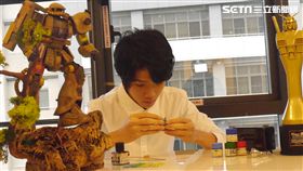 邱顯鈞 鋼彈 Over war 葉立斌攝