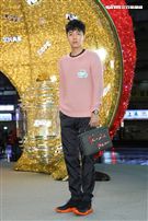  歐陽娜娜、孟耿如、蔡凡熙、張軒睿 FENDI微風信義巨型聖誕裝置點燈派對