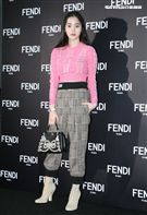  歐陽娜娜、孟耿如、蔡凡熙、張軒睿 FENDI微風信義巨型聖誕裝置點燈派對