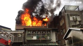 萬華艋舺大道民宅火警（圖／翻攝畫面）