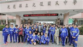 林佑樂送愛到光復國中。（圖／統一獅提供）