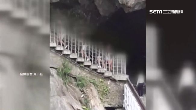 不顧危險告示！遊客硬闖太魯閣長春祠