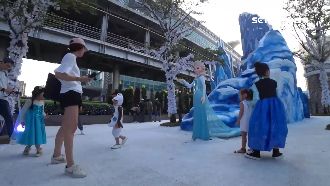 揪團買票被放鳥　女怒掏錢進場理論