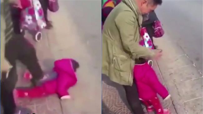 狠父街頭虐童　狂踩親生幼女、搧耳光