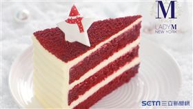 Lady M「聖誕限定款紅絲絨蛋糕」。（圖／Lady M提供）