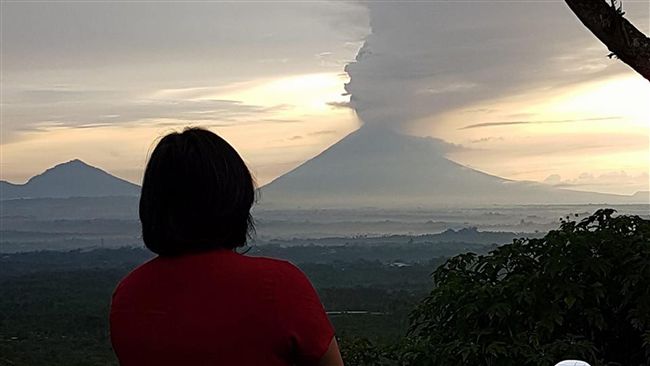 峇里島火山威力減弱　僅噴發水蒸氣