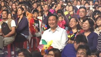 王定宇辦紙風車表演　吸逾2萬人參加