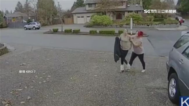 正義感爆表！美保姆奮勇活捉女竊賊