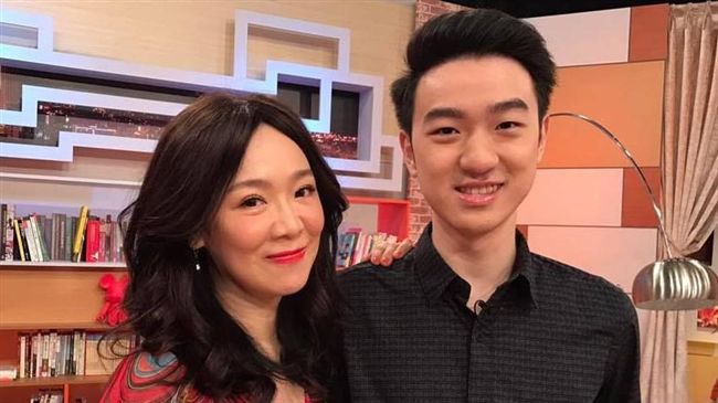 兒離家打拚！徐薇哭到「眼腫如核桃」