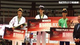 ▲黃鈺仁（右二）奪下跆拳道大獎賽決賽銅牌。（圖／劉威廷提供）