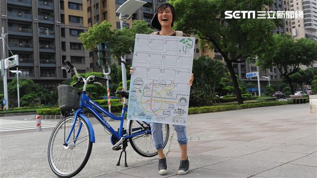跟妹子一樣笑嗨嗨？快拿高雄免費年曆