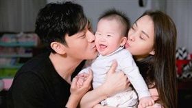 圖翻攝自微博 伊能靜 秦昊